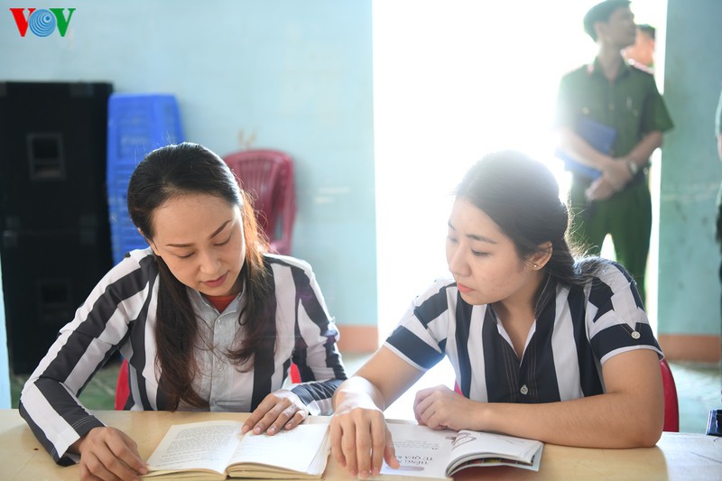 thu vien danh cho pham nhan nu: cau noi "hoan luong" cho cac manh doi  hinh 5