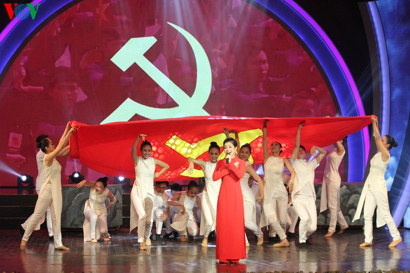 15 tac pham cua vov nhan giai bao chi toan quoc ve thong tin doi ngoai hinh 7