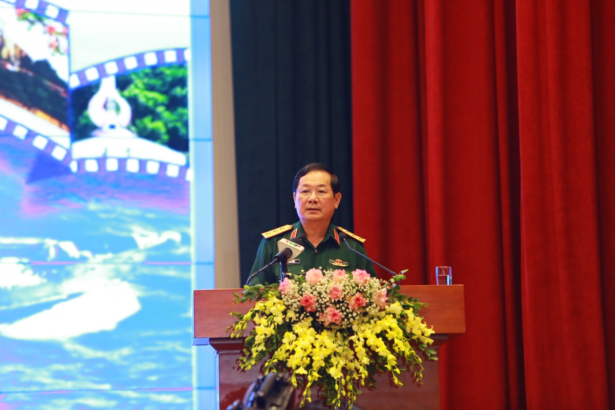 Thượng tướng Lê Huy Vịnh, UV BCHTW Đảng, Thứ trưởng Bộ Quốc phòng phát biểu tại hội thảo nhân kỷ niệm 60 năm ngày mở đường Hồ Chí Minh trên biển (tổ chức ngày 19/10/2021 tại Hải Phòng)