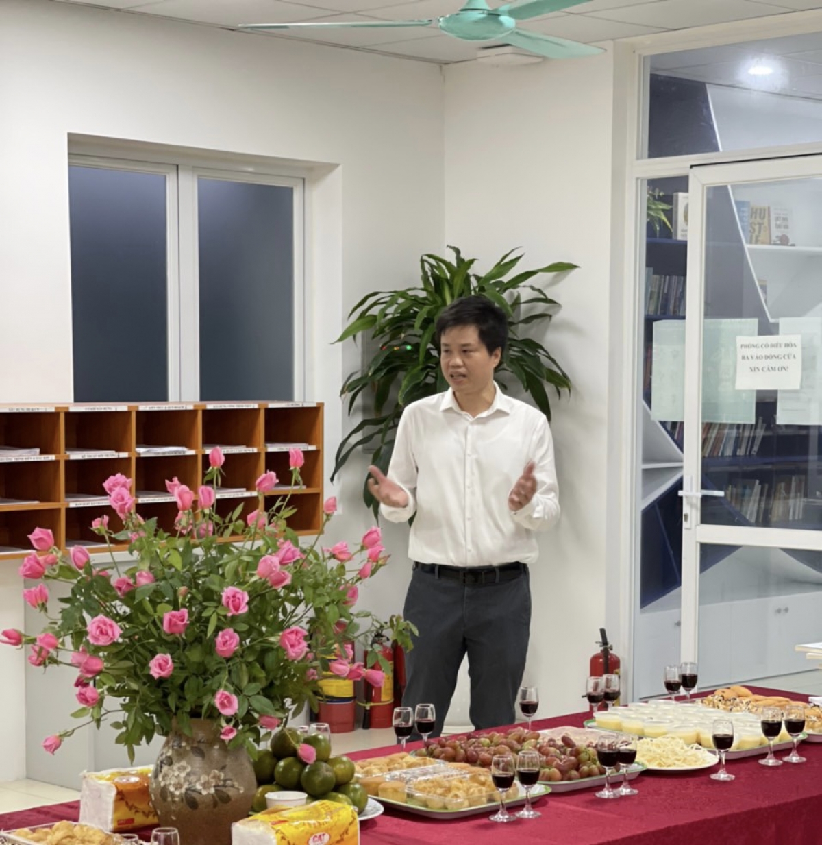Anh Đỗ Tiến Thành, cựu sinh viên K42 khoa Môi trường, Trường ĐH Xây dựng Hà Nội chia sẻ
mục đích, ý nghĩa của việc đọc sách 