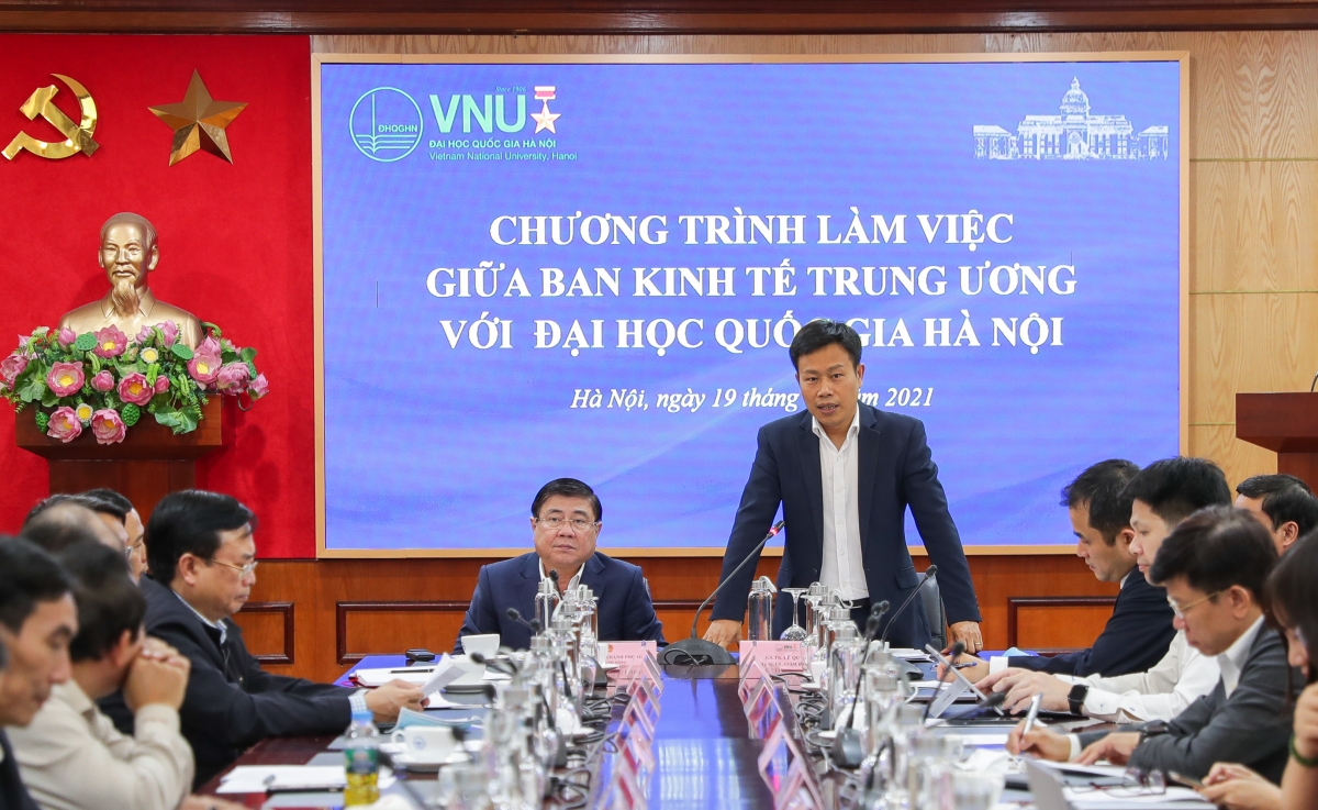 GS.TS Lê Quân (Giám đốc ĐHQG Hà Nội) mong muốn ĐHQG Hà Nội tiếp tục nhận được sự phối hợp, đặt hàng các nhiệm vụ khoa học từ Ban Kinh tế Trung ương