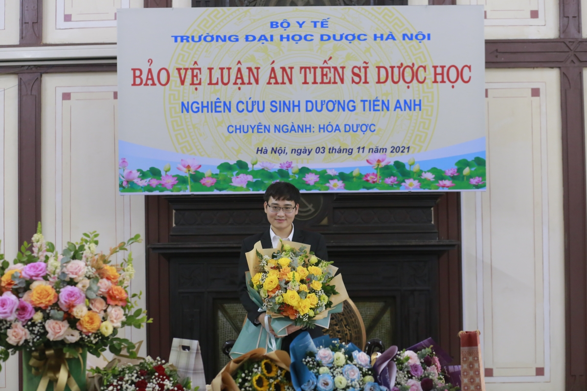 Tân tiến sỹ Dương Tiến Anh 