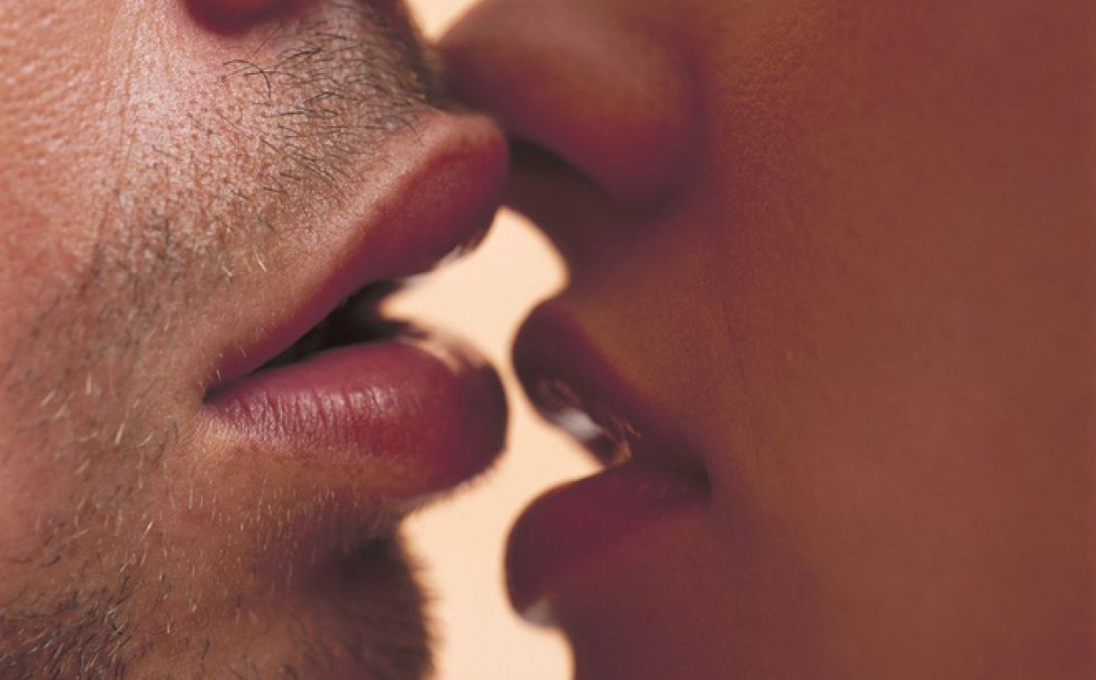 Sex nửa vời, yêu không lên đỉnh: Cải thiện cách nào?