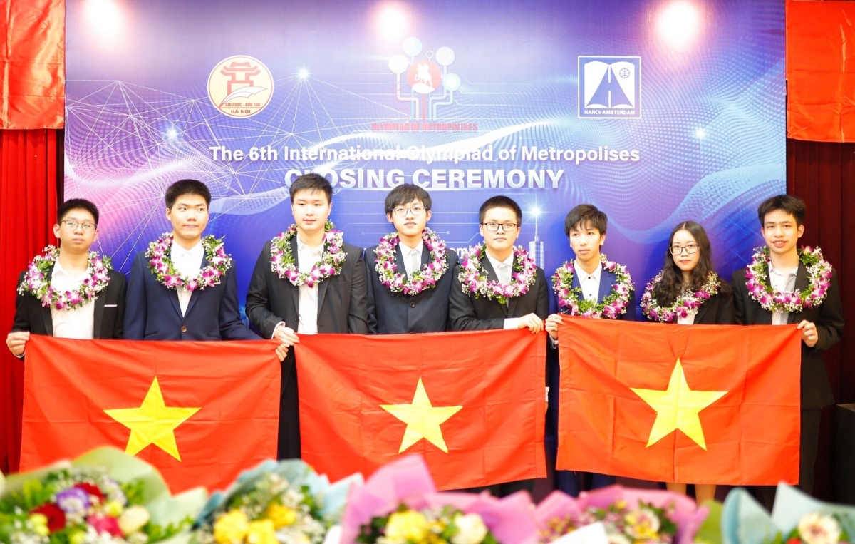 Đoàn học sinh Hà Nội đạt thành tích xuất sắc tại Kỳ thi Olympic quốc tế dành cho các thành phố lớn (IOM) - lần thứ 6 năm 2021. 