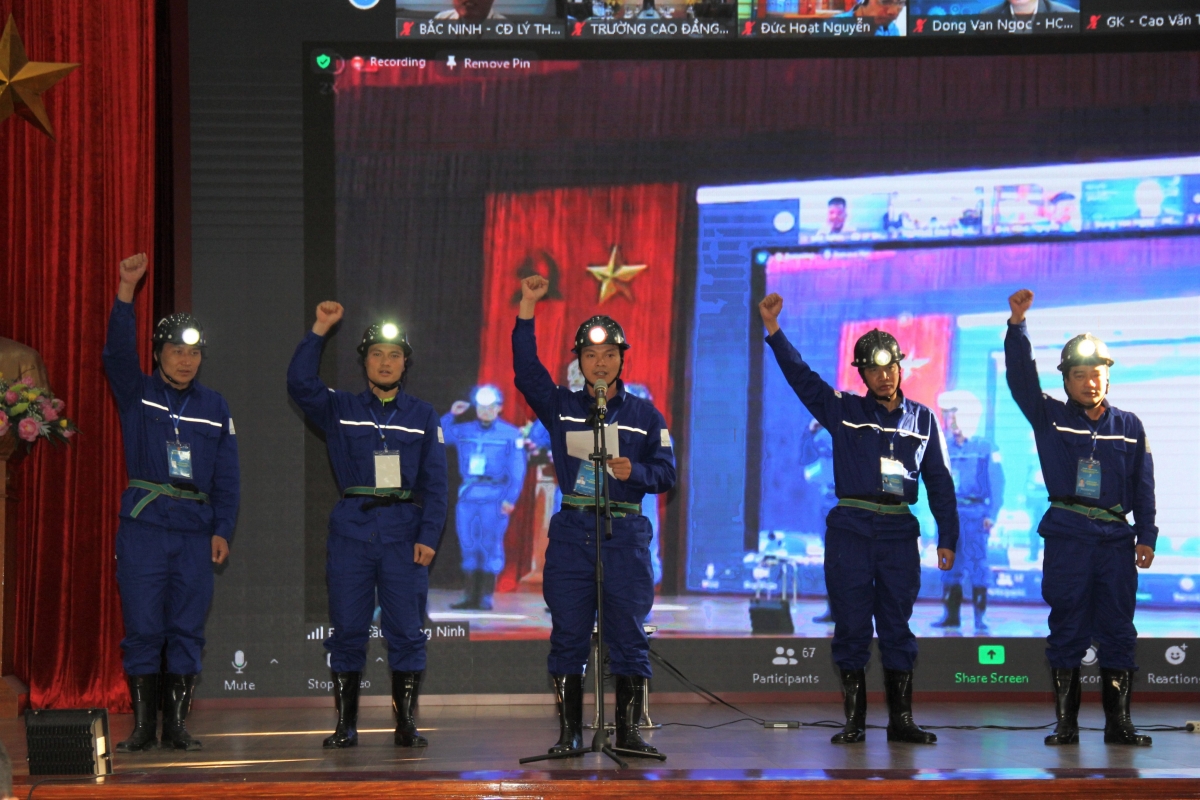 Năm 2021 lần đầu tiên 3 nghề Kỹ thuật khai thác mỏ hầm lò, Kỹ thuật xây dựng mỏ hầm lò; Kỹ thuật cơ điện mỏ hầm lò được đưa vào tranh tài tại Kỳ thi Kỹ năng nghề Quốc gia.