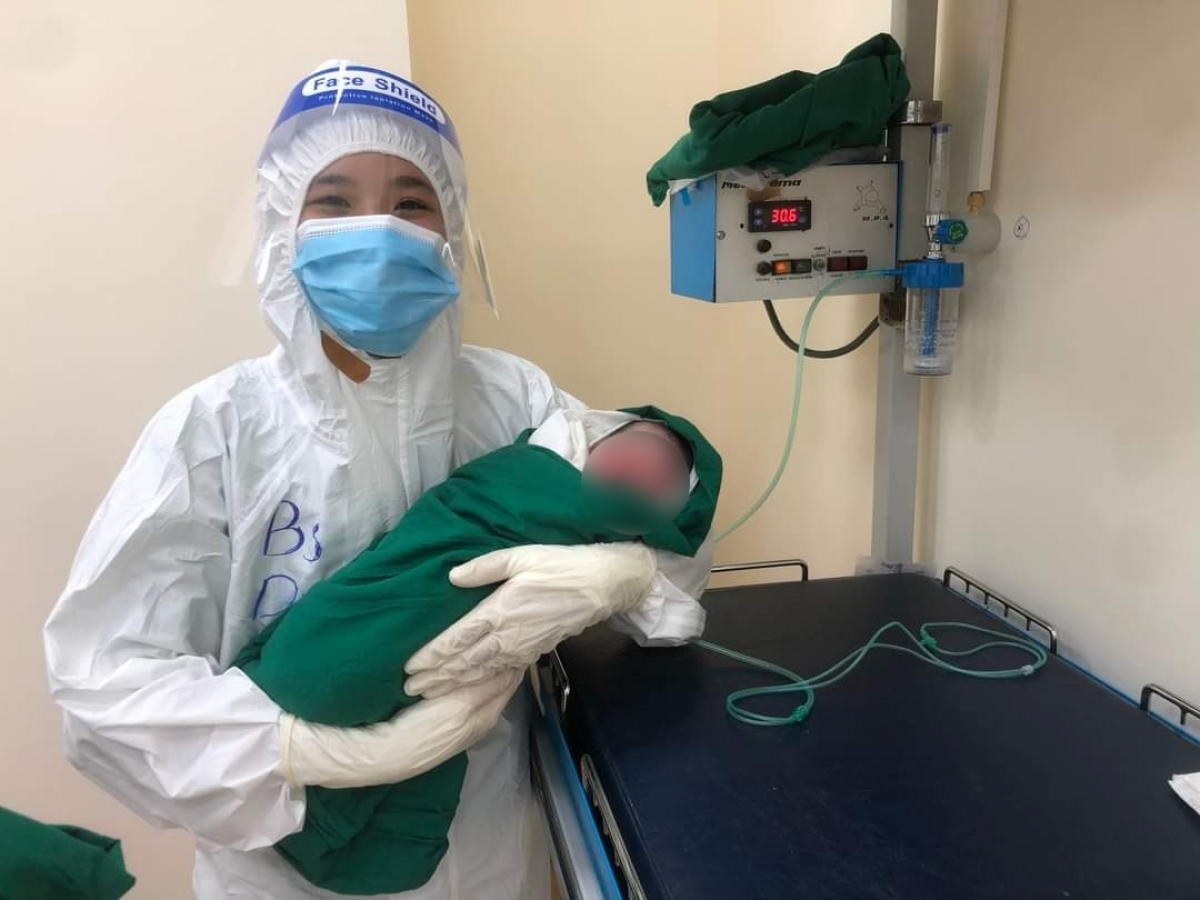 Em bé chào đời trong khu cách ly điều trị người bệnh COVID của BV Phụ sản Hải Phòng.