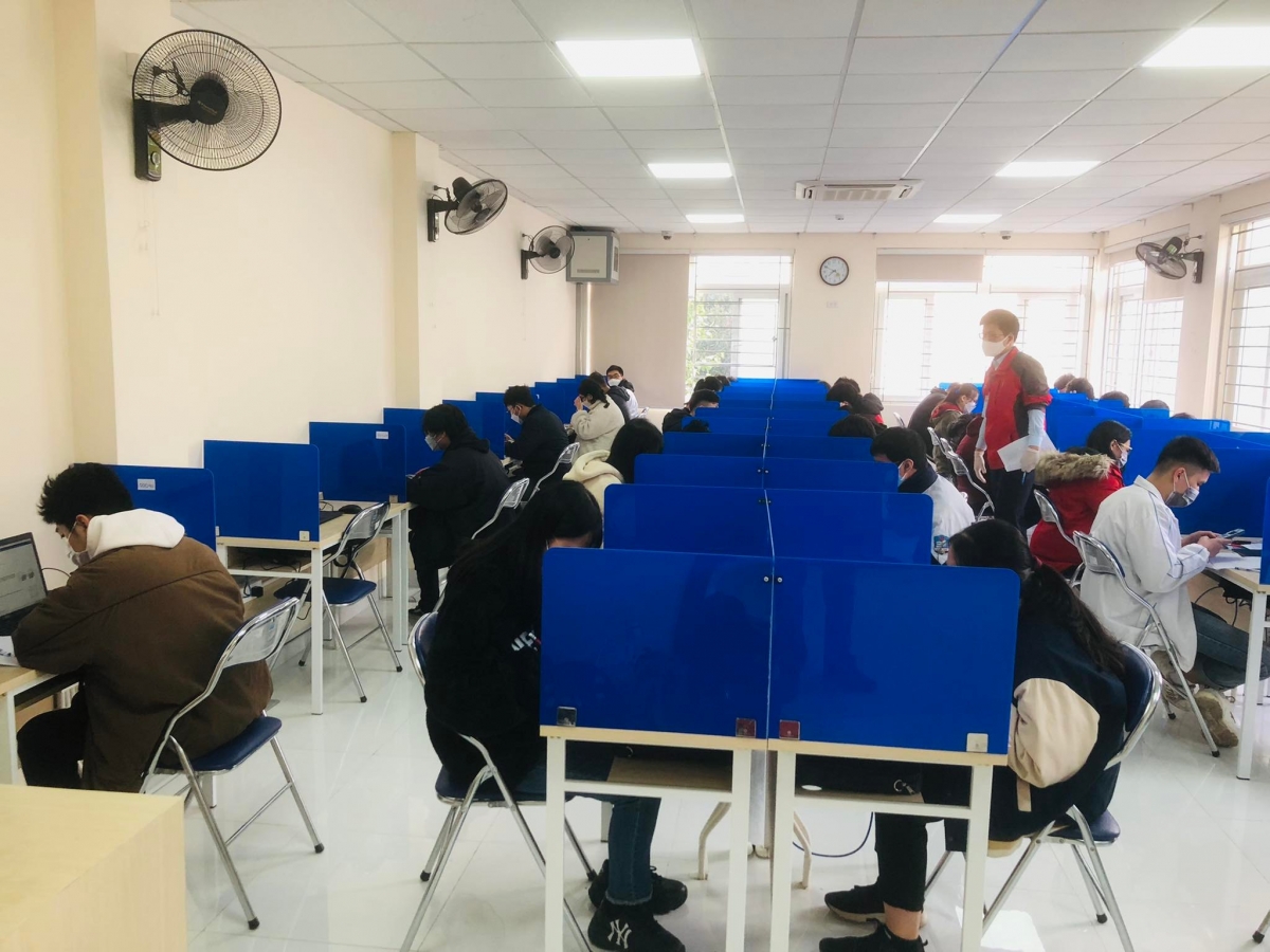 Đợt thi Đánh giá năng lực đầu tiên năm 2022 có 1.142/1.301 dự thi
(chiếm 87,8% tổng số thí sinh)