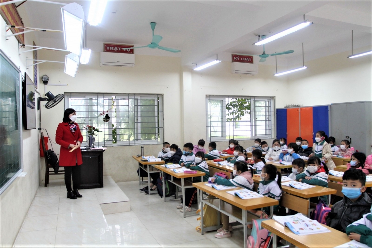 Trước diễn biến phức tạp của dịch Covid-19, học sinh nhiễm Covid-19 tăng nhanh, nhiều tỉnh đã điều chỉnh phương án tổ chức dạy học trực tiếp.
