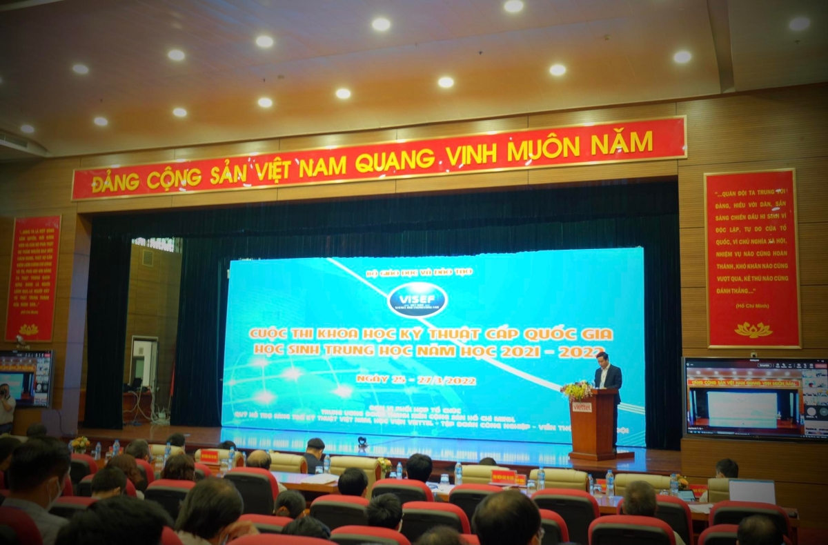 Cuộc thi Nghiên cứu khoa học, kỹ thuật cấp quốc gia học sinh trung học năm 2021-2022 được Bộ GD-ĐT tổ chức bằng hình thức trực tuyến. 