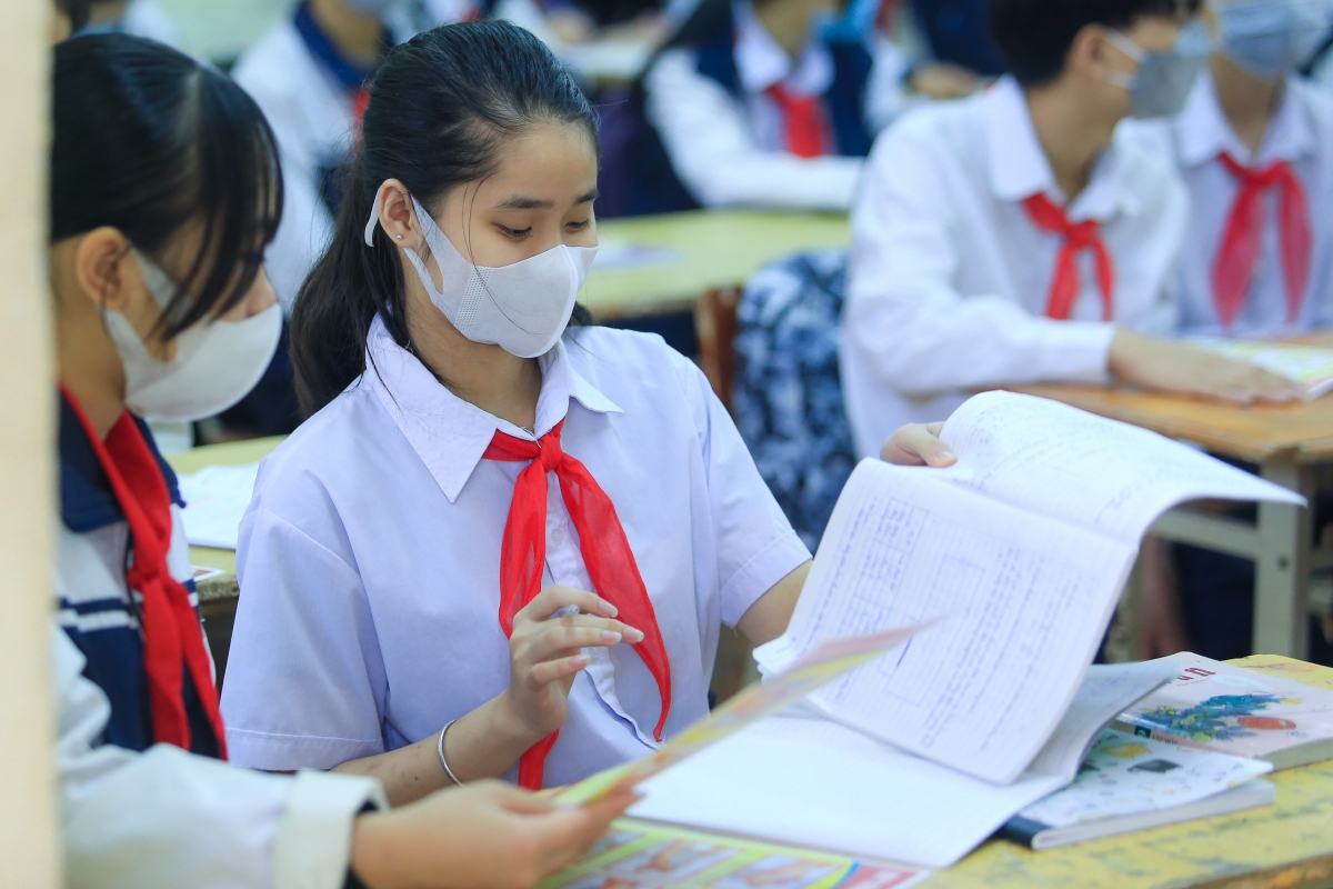 Đôi bạn cùng tiến góp phần hỗ trợ việc ôn luyện giai đoạn 