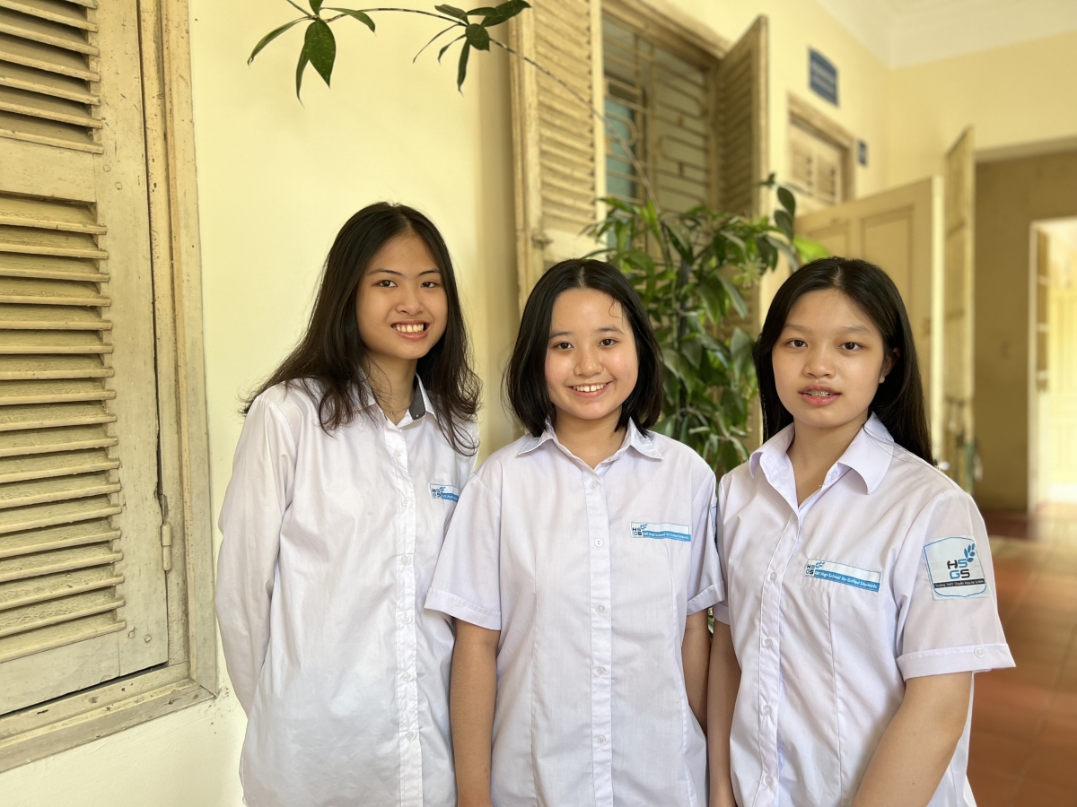 Từ trái sang: Minh Ngọc, Hằng Linh và Quỳnh Trang 