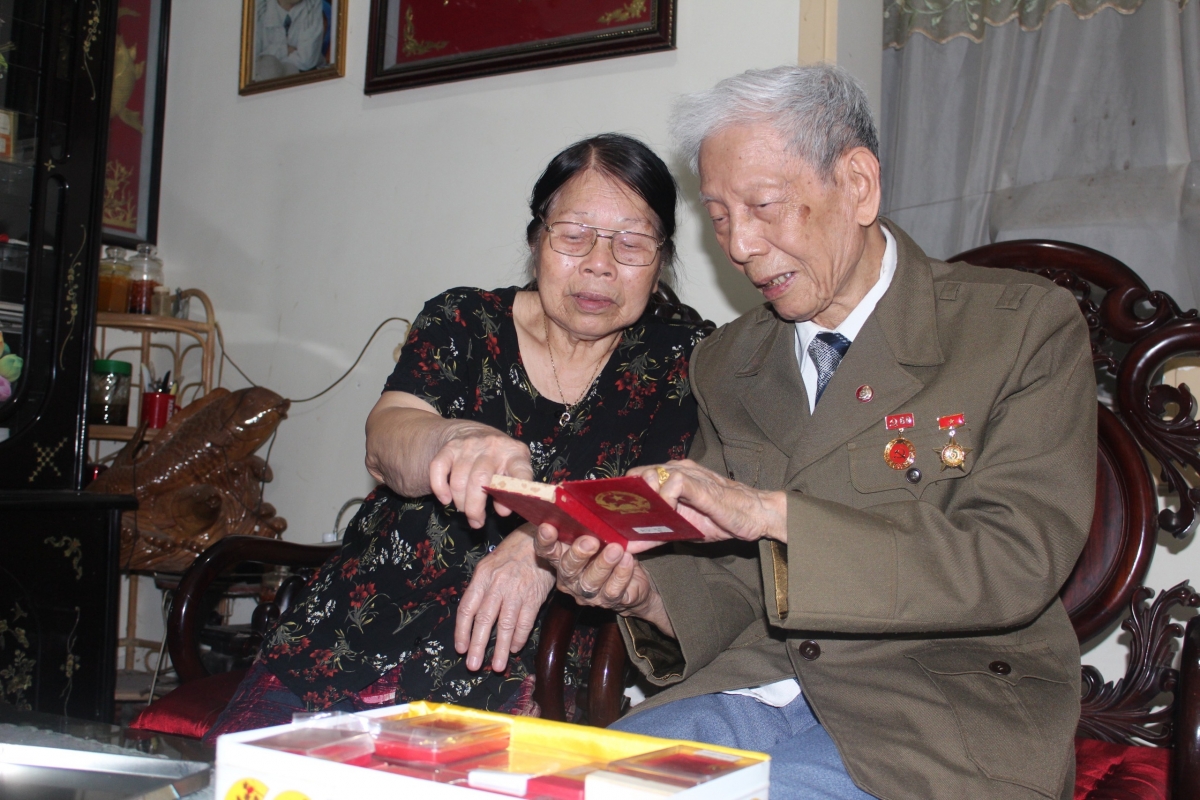 Cựu thanh niên xung phong Hồ Ngọc Toàn ôn lại kỷ niệm tham gia chiến dịch tại Ngã ba Cò Nòi.