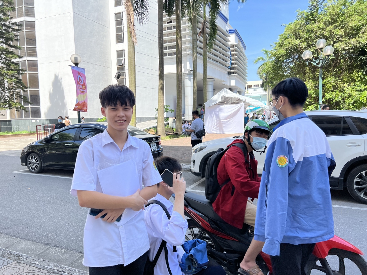 Nguyễn Đình Hiếu học sinh trường THPT chuyên Lào Cai