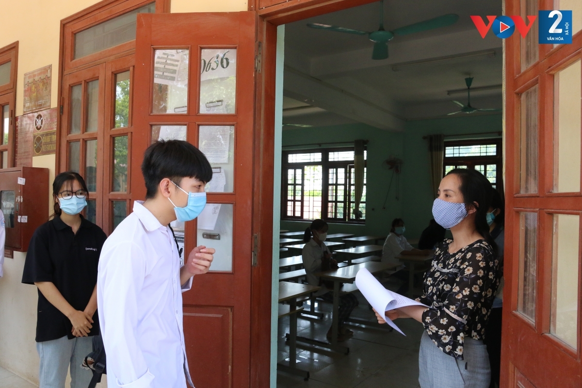 14h00 chiều nay (6/7) hơn 1 triệu thí sinh sẽ làm thủ tục dự thi Kỳ thi tốt nghiệp THPT năm 2022. (Ảnh: minh họa)