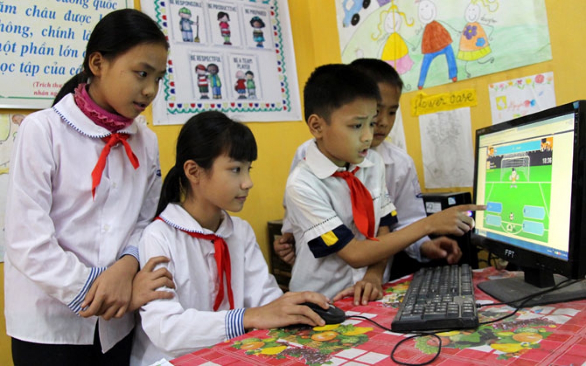 Kon Tum sẽ điều động giáo viên dạy liên trường để giải quyết bài toàn thiếu giáo viên dạy Tin học, Ngoại ngữ từ lớp 3, năm học 2022-2023