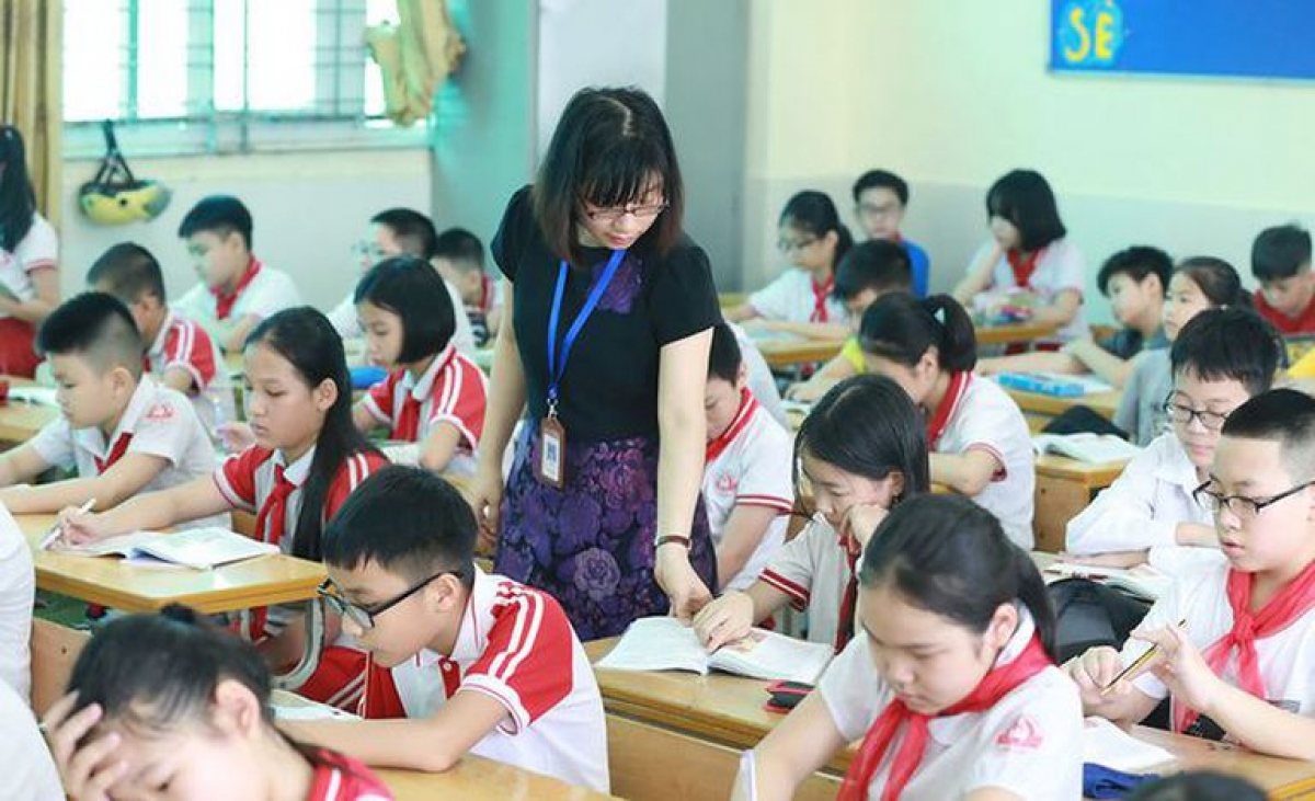 Năm học 2022-2023 ngành giáo dục sẽ gấp rút tuyển dụng 27.850 giáo viên mầm non,
phổ thông công lập.