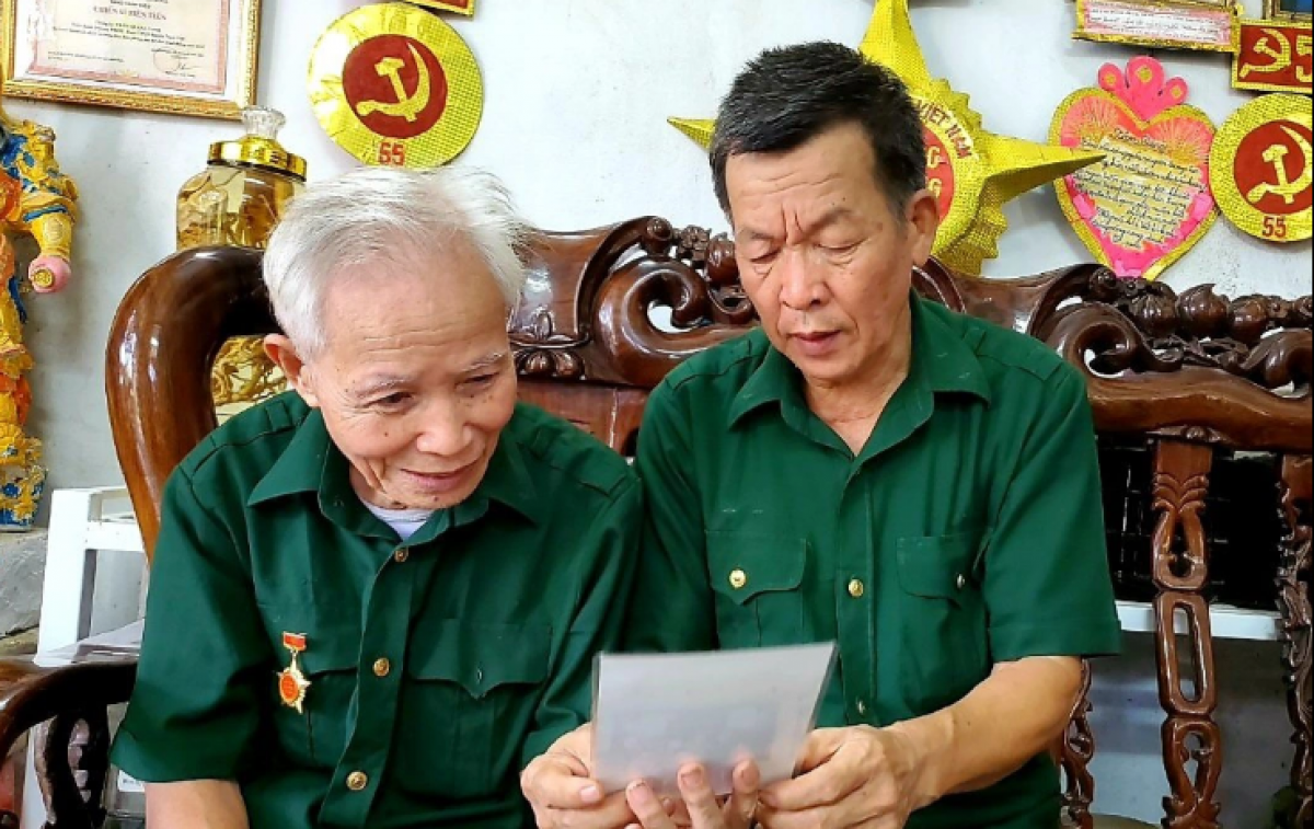 Ông Thành cùng đồng đội là cựu tù Phú Quốc.