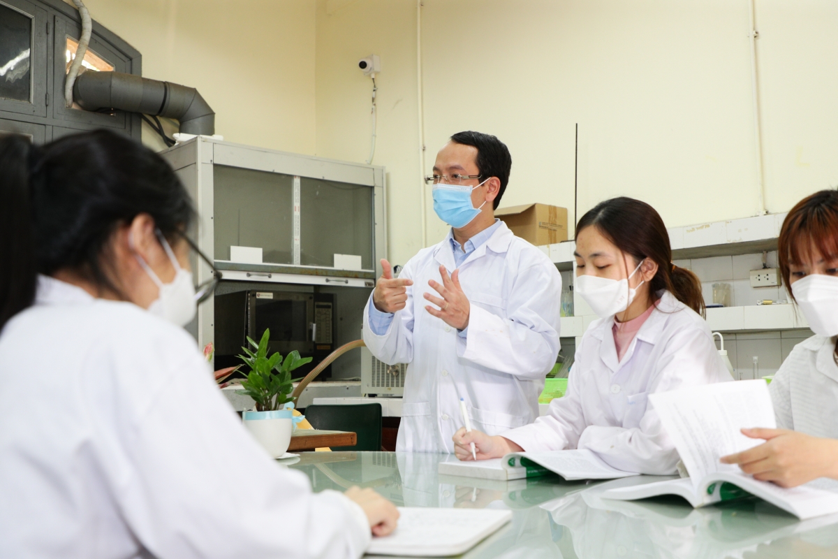 Trường ĐH Khoa học Tự nhiên, Đại học Quốc gia Hà Nội sẽ triển khai chính sách hỗ trợ tài chính cho 100 tiến sĩ trẻ đầu tiên.