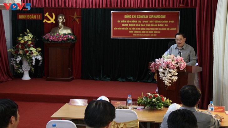Phó Thủ tướng Lào Sonsay Siphandon thăm, kiểm tra tiến độ thi công Nhà Quốc hội Lào mới - ảnh 3