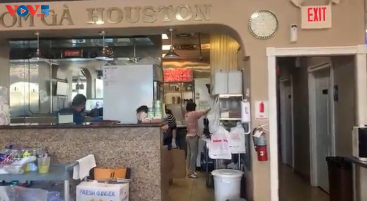 Ấm tình đồng bào Việt tại Texas sau thảm họa bão tuyết - ảnh 2