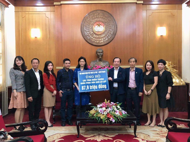 ABViet France sẻ chia  với người dân trong hoạn nạn - ảnh 1
