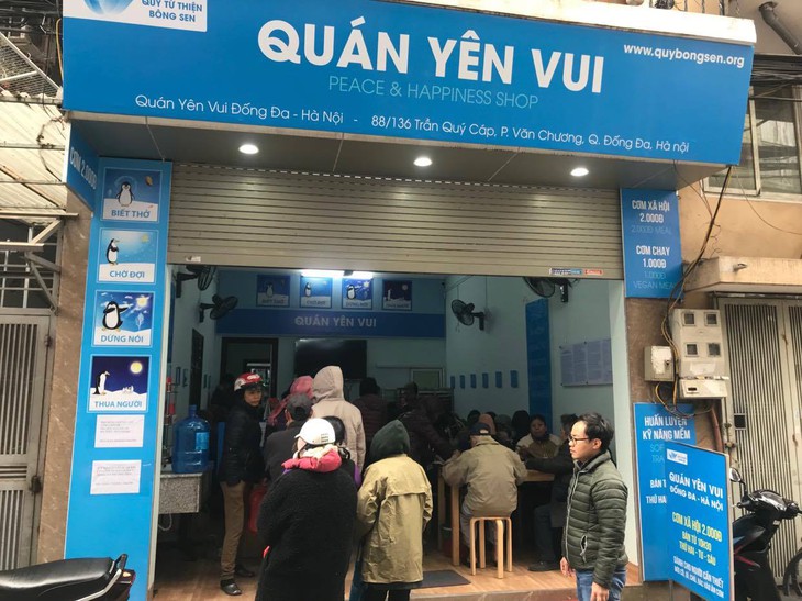 Ấm lòng với quán cơm 2000 đồng tươm tất giữa lòngThủ đô - ảnh 1