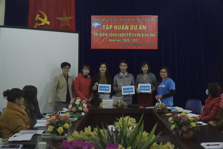 Thực tế ảo tăng cường- Xóa dần khoảng cách trong giáo dục Việt Nam - ảnh 3