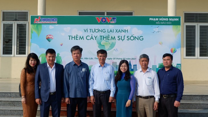 Kiều bào Đức tặng cây xanh bảo vệ môi trường tại Thanh Hóa - ảnh 1