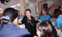 chủ tịch quốc hội dự chương trình "xuân biên phòng ấm lòng dân bản" hình 4