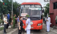 phó thủ tướng vũ đức đam: "khẩu trang và nước rửa tay là bất ly thân" hình 2