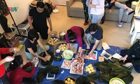 lao động việt nam tại nước ngoài đón tết qua "truyền hình trực tiếp" hình 2