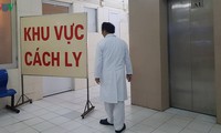 ứng phó với virus corona, trường đại học dùng súng đo thân nhiệt từ xa hình 2