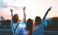 những dấu hiệu chứng tỏ anh ấy không hề thích, chỉ là bạn tự đa tình hình 2
