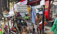 cháu bé hơn 1 tuổi trần truồng giữa trời nắng được đưa đến tt bảo trợ xã hội hình 3