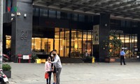 bàn giao công dân nhập cảnh qua đường mòn biên giới cho cơ quan y tế hình 2