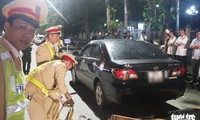 bị phạt 4,5 triệu do uống rượu bia, người vi phạm đòi bỏ phương tiện hình 4