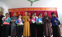 thăm, tặng quà gần 500 hộ dân di dời nhường đất xây dựng hồ chứa đồng mít hình 4