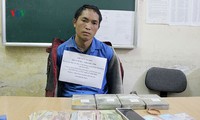 bắt hai đối tượng trộm lư hương đồng ở đền thờ anh hùng liệt sĩ võ thị sáu hình 2