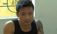 ném bom xăng trả thù làm bé gái bỏng mặt hình 2
