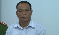bắt quả tang trưởng phòng cục thuế thanh hóa đang nhận tiền hối lộ hình 1