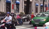 taxi truyền thống có thể gắn "mào" hoặc dán phù hiệu như xe công nghệ hình 5