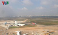 dừng khai thác một đường băng sân bay tân sơn nhất vì lún, nứt hình 2