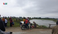 đang lặn tìm một ngư dân mất tích trên sông dinh tại vũng tàu hình 2