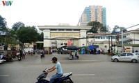 từ bv bạch mai về, một phụ nữ ở nghệ an sốt, ho, đau họng phải nhập viện hình 2