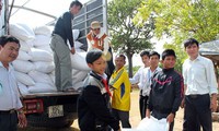 sẻ chia yêu thương-mang tết ấm cho trẻ em vùng cao hình 5