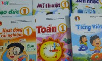 các trường bắt đầu lựa chọn sách giáo khoa cho chương trình mới hình 2