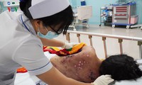 diễn biến mới vụ nữ nhân viên bị tra tấn dã man như thời trung cổ hình 2