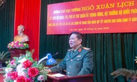 bộ trưởng ngô xuân lịch chúc tết bộ tư lệnh bộ đội biên phòng hình 3