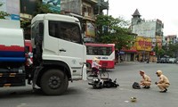 tàu kiểm ngư va thuyền thúng làm 1 ngư dân gãy chân rơi xuống biển hình 4