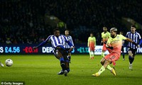 eric dier hùng hổ xông lên khán đài đòi đánh cổ động viên hình 2